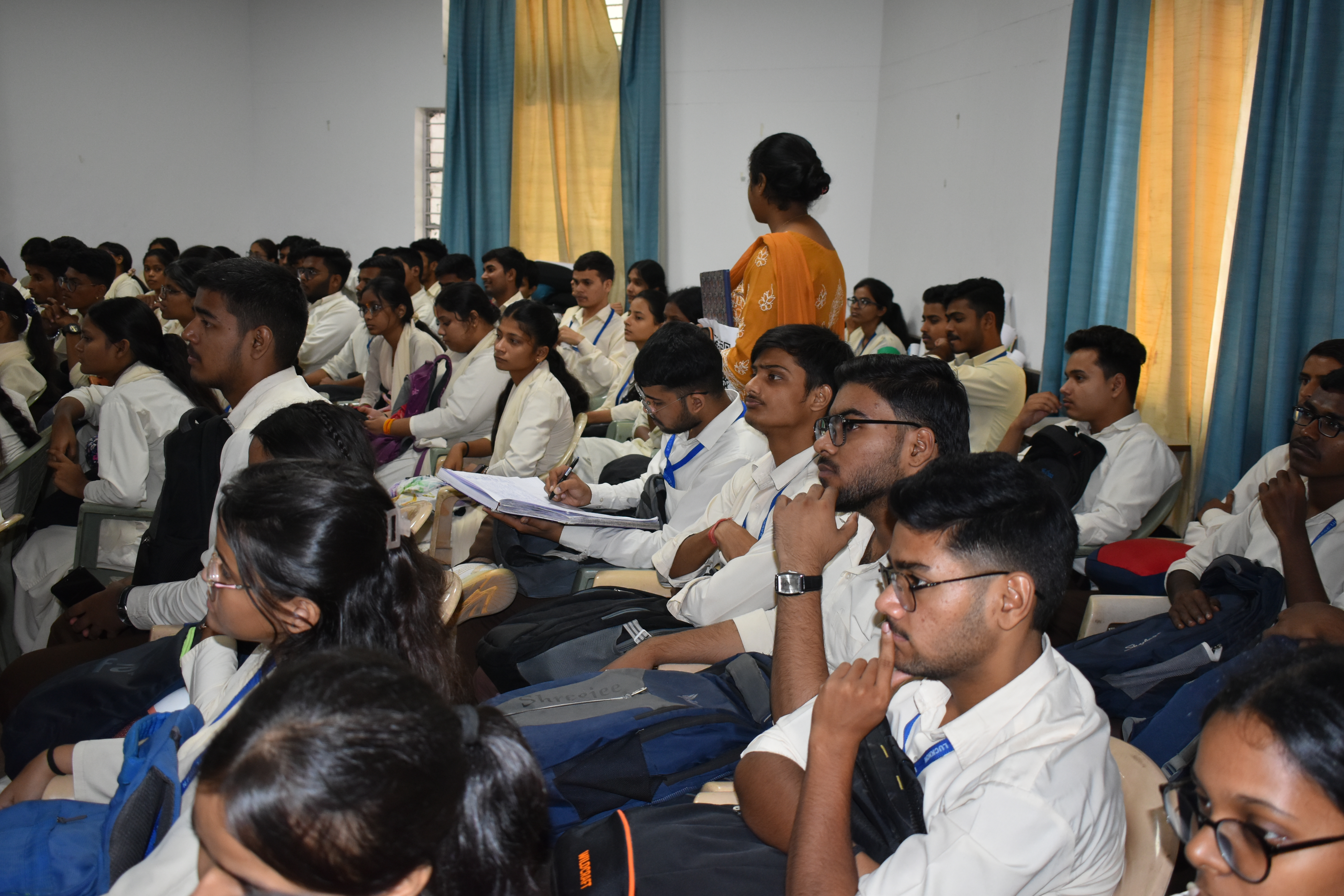 National P.G. College